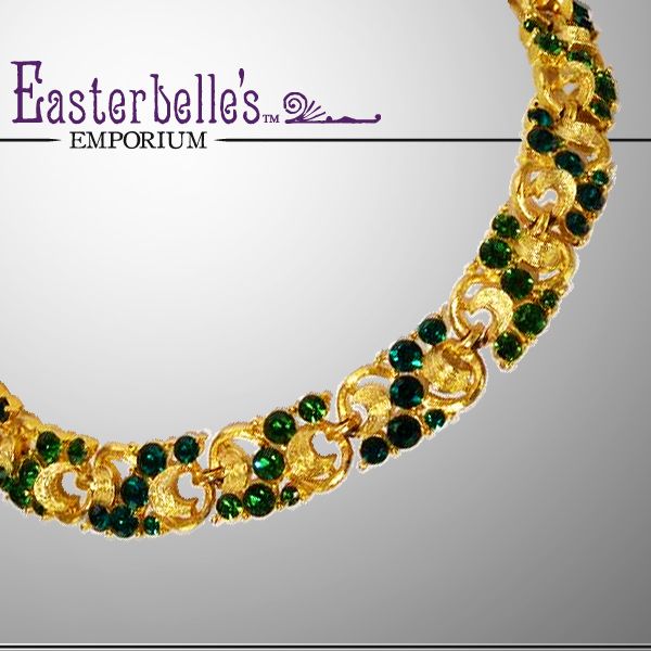 Glittering Goldtone and Green Rhinestone Vintage Necklace Glittering Goldtone and Green Rhinestone Vintage Necklace