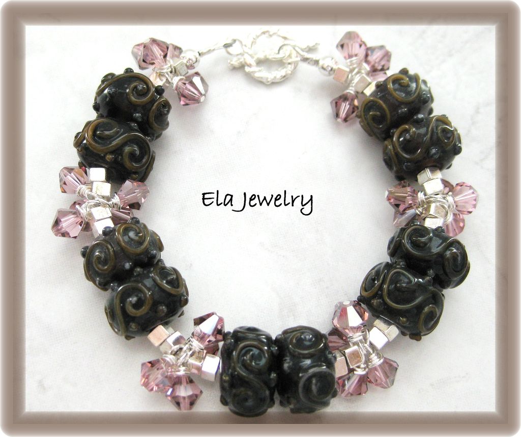 Chocolate Brown Lampwork with Swarovski Crystal Cluster Bracelet Chocolate Brown Lampwork with Swarovski Crystal Cluster Bracelet