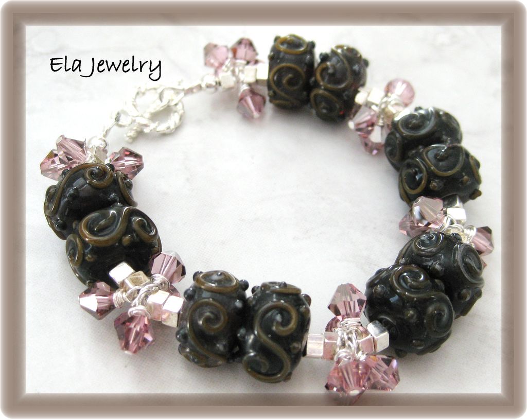 Chocolate Brown Lampwork with Swarovski Crystal Cluster Bracelet Chocolate Brown Lampwork with Swarovski Crystal Cluster Bracelet