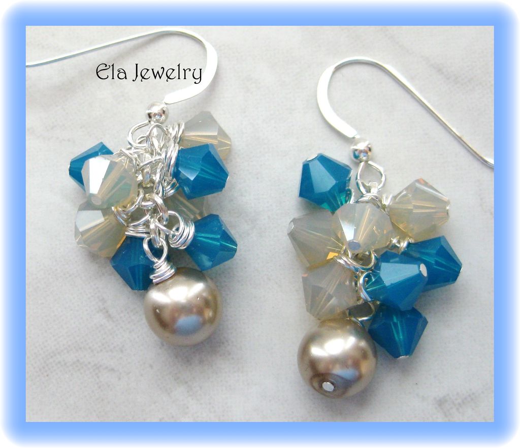 Flirtatious Swarovski Crystals Cluster Earrings Flirtatious Swarovski Crystals Cluster Earrings