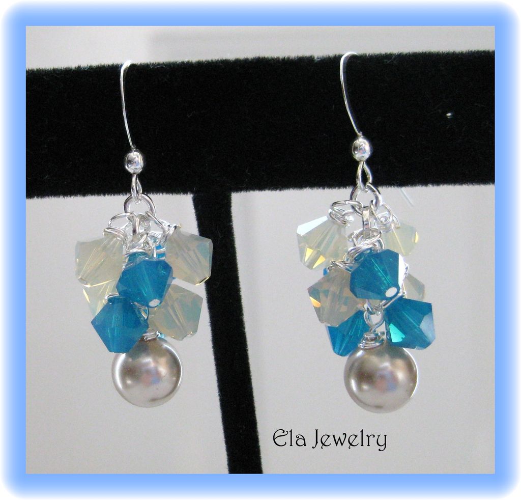 Flirtatious Swarovski Crystals Cluster Earrings Flirtatious Swarovski Crystals Cluster Earrings