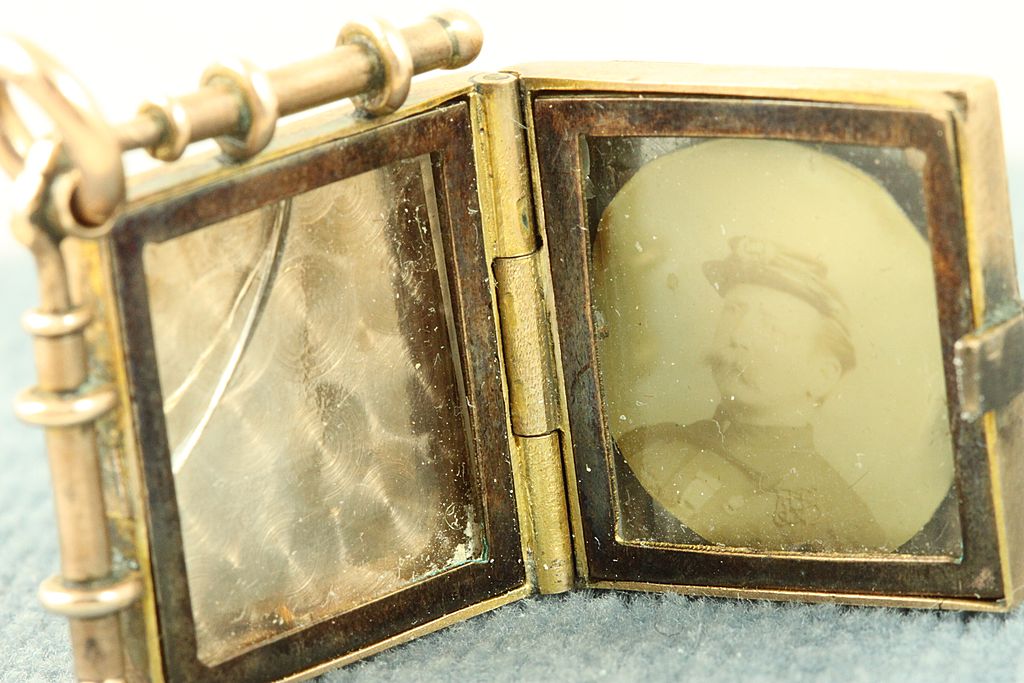 Victorian Platinum and 10K Gold Locket Victorian Platinum and 10K Gold Locket
