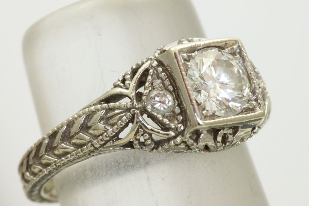 Estate 14K 0.85CT TW Diamond Filigree Ring Estate 14K 0.85CT TW Diamond Filigree Ring