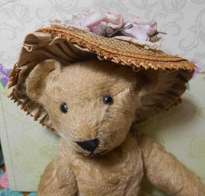 "Mollie Jean"-Darlin' Antique Teddy Bear "Mollie Jean"-Darlin' Antique Teddy Bear