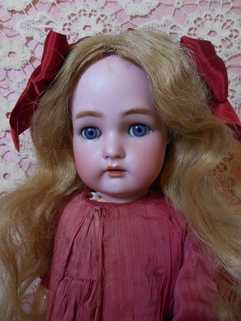 "Vanessa" Your Valentine Sweetheart! Factory Original "Vanessa" Your Valentine Sweetheart! Factory Original