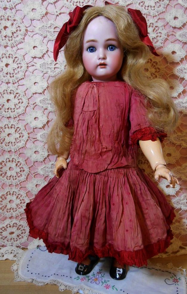 "Vanessa" Your Valentine Sweetheart! Factory Original "Vanessa" Your Valentine Sweetheart! Factory Original