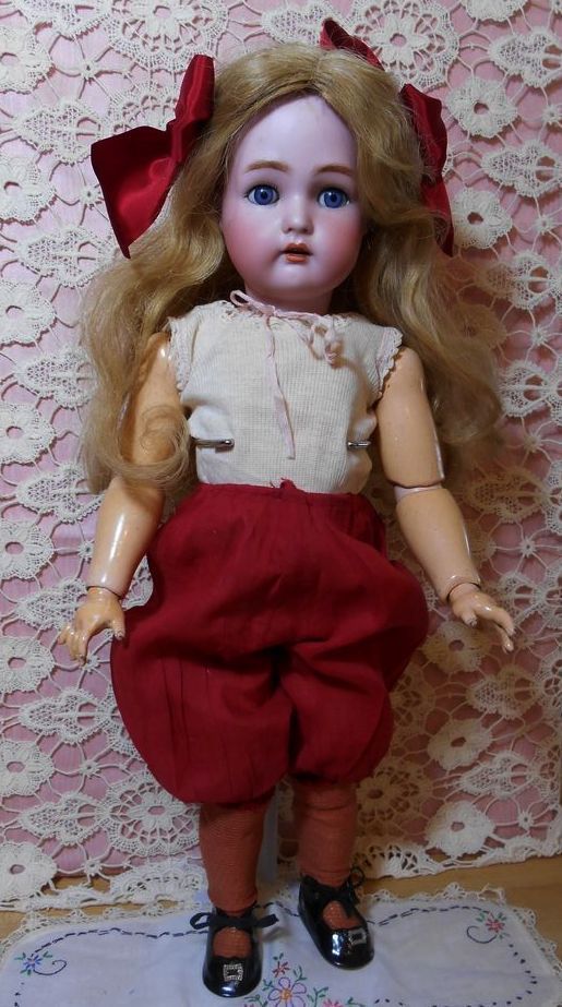 "Vanessa" Your Valentine Sweetheart! Factory Original "Vanessa" Your Valentine Sweetheart! Factory Original