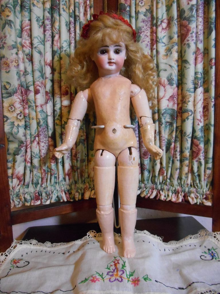 The Sweetest Early Sonneburg Doll-Very French! The Sweetest Early Sonneburg Doll-Very French!