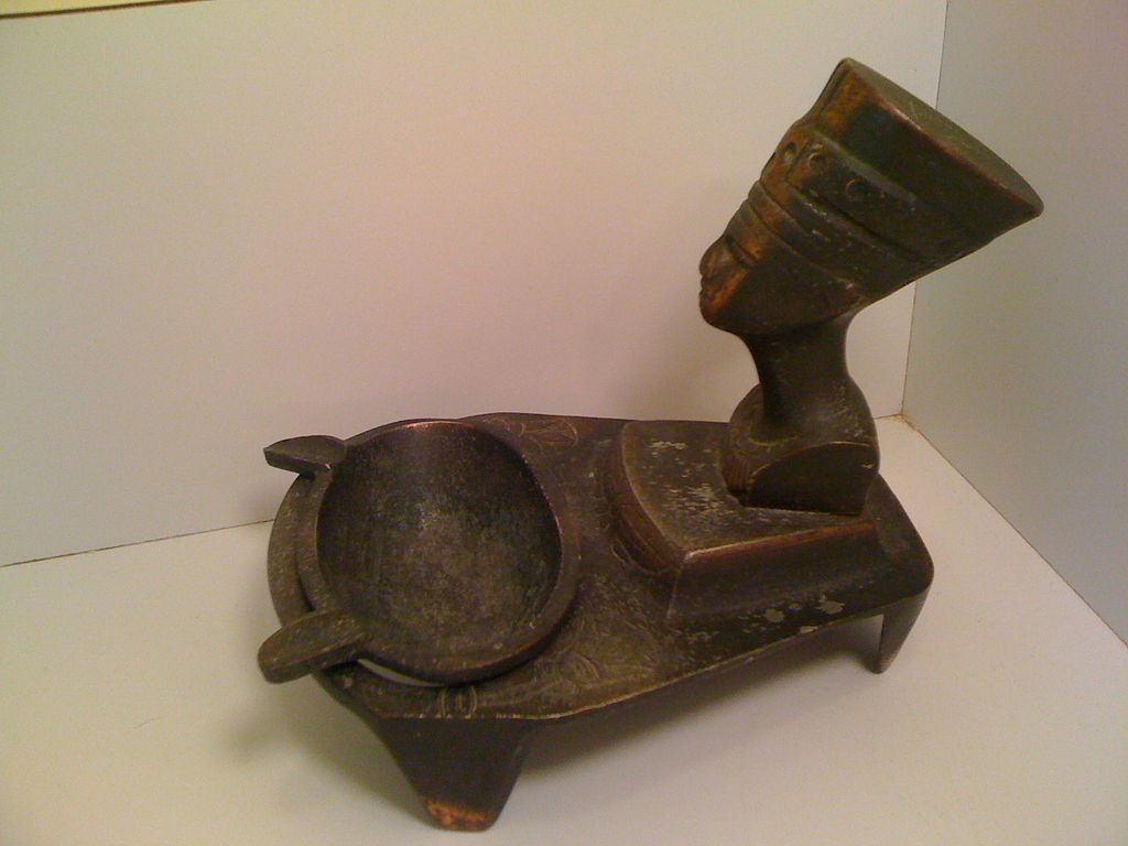 Egyptian Themed Ashtray Egyptian Themed Ashtray