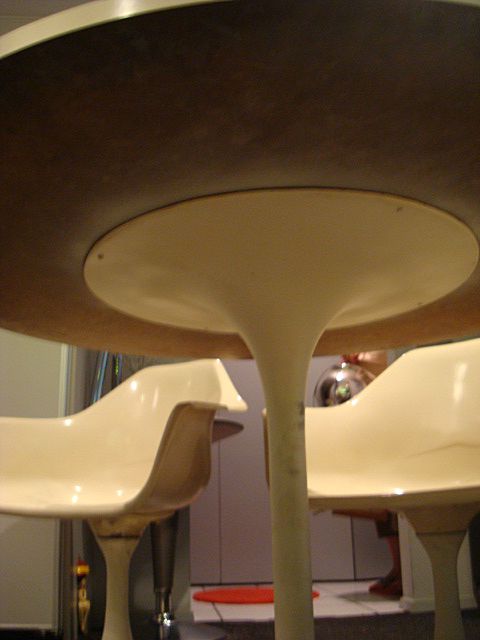 Vintage Tulip Table and Chairs Mid Century Modern Vintage Tulip Table and Chairs Mid Century Modern