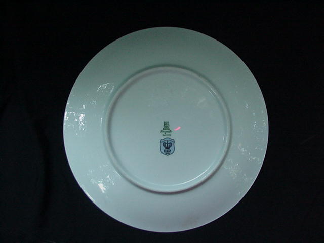Porcelain Fruit Plate w Grape Clusters, Gold Rim, E&R Golden Crown Porcelain Fruit Plate w Grape Clusters, Gold Rim, E&R Golden Crown