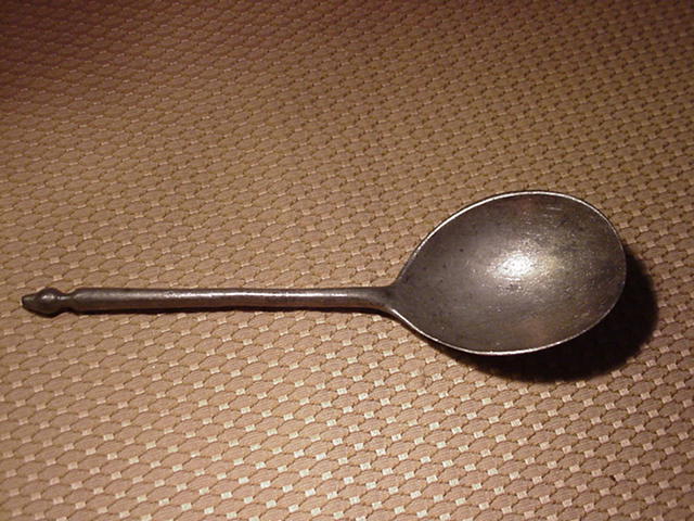 Old Pewter Spoon, Large Bowl, Short Handle, Acorn End Old Pewter Spoon, Large Bowl, Short Handle, Acorn End