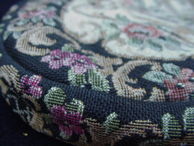 Vintage Petit Point Purse with Goldtone Metal Frame Vintage Petit Point Purse with Goldtone Metal Frame