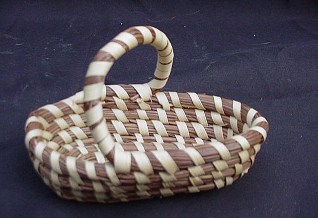 Miniature Hand-Woven Sweet Grass Basket, Low Country, South Carolina Miniature Hand-Woven Sweet Grass Basket, Low Country, South Carolina