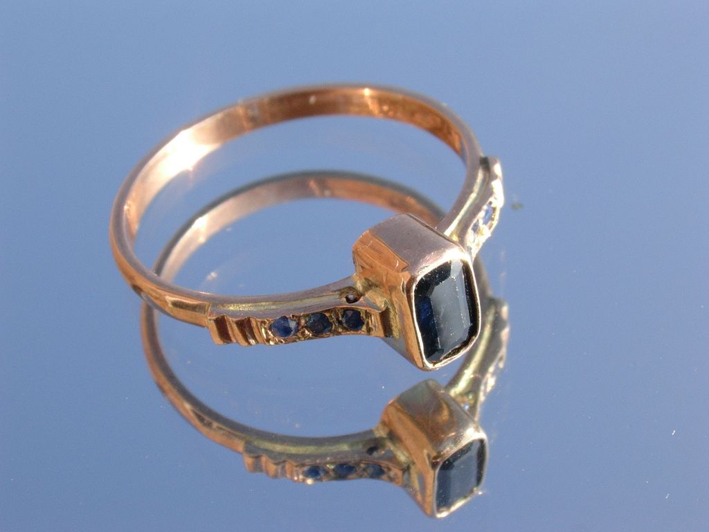 9kt Pink Gold Multi Sapphire Ladies Ring 9kt Pink Gold Multi Sapphire Ladies Ring