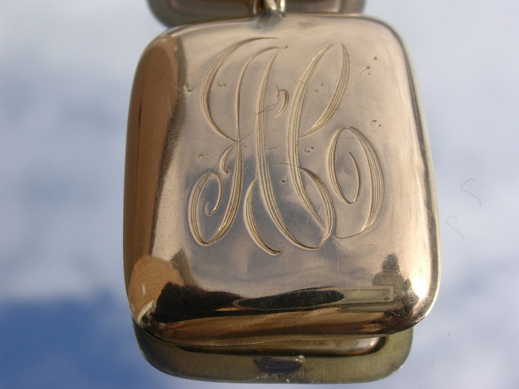 14kt Vintage Rectangle Locket Initials "AC" Engraved 14kt Vintage Rectangle Locket Initials "AC" Engraved