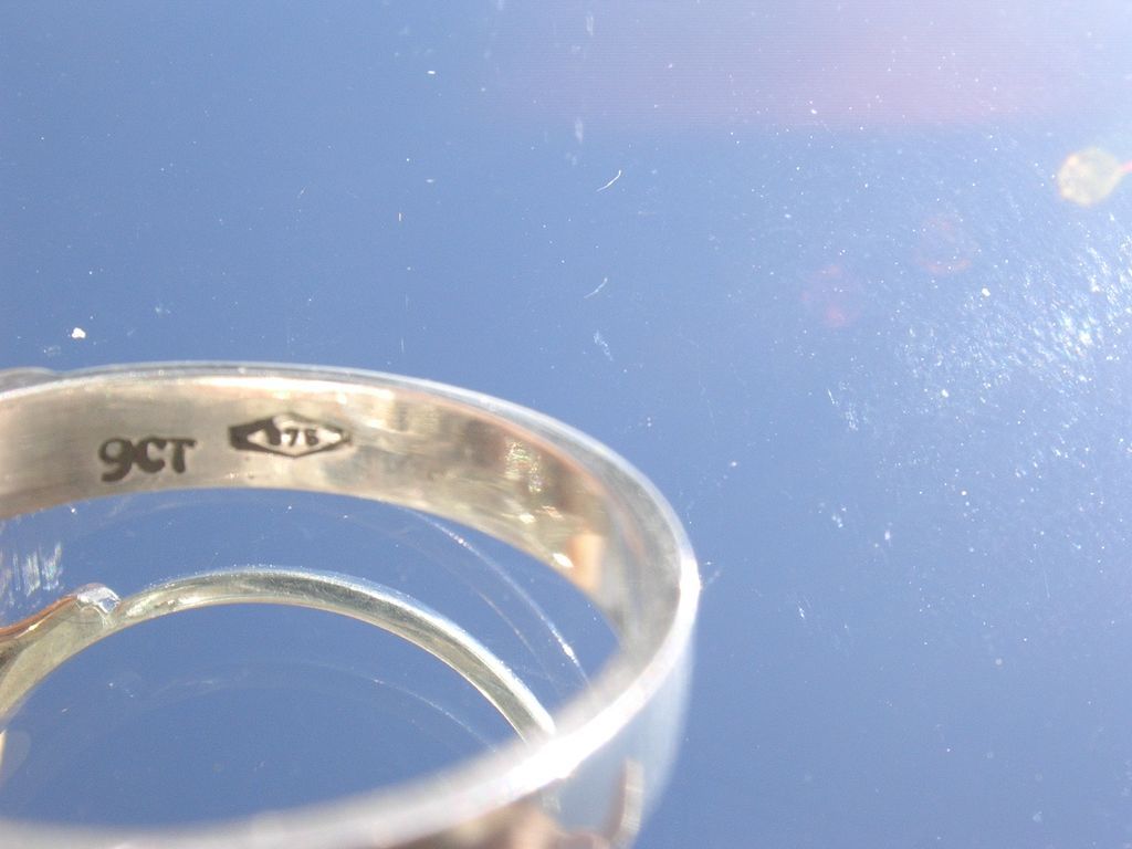 Sterling/9kt Light Grey Cabochon Moonstone Ladies Ring Sterling/9kt Light Grey Cabochon Moonstone Ladies Ring