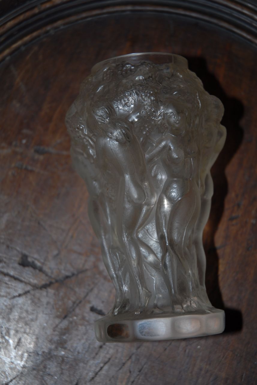 Very Nice Vintage Quality Glass Vase with Nude Girls and Fruit Decor Very Nice Vintage Quality Glass Vase with Nude Girls and Fruit Decor