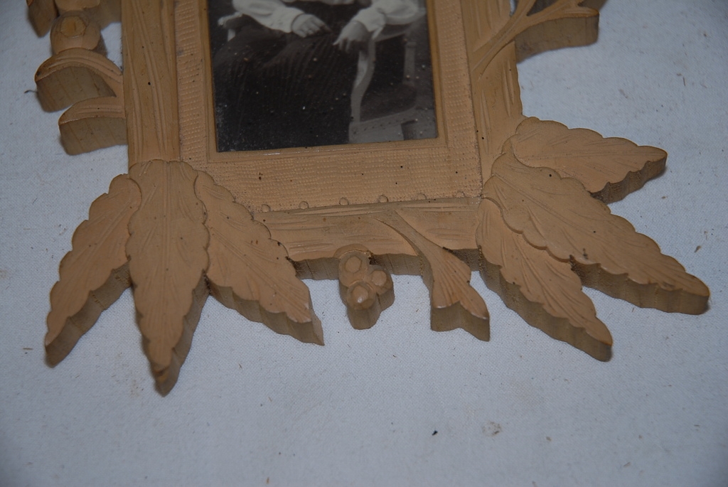 An Antique Finest Carved Wood Picture Frame An Antique Finest Carved Wood Picture Frame