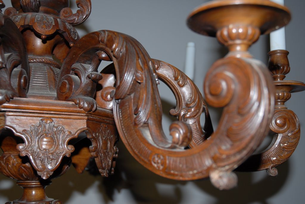 A Beautiful Antique Finest Carved Wood 8-light Chandelier A Beautiful Antique Finest Carved Wood 8-light Chandelier