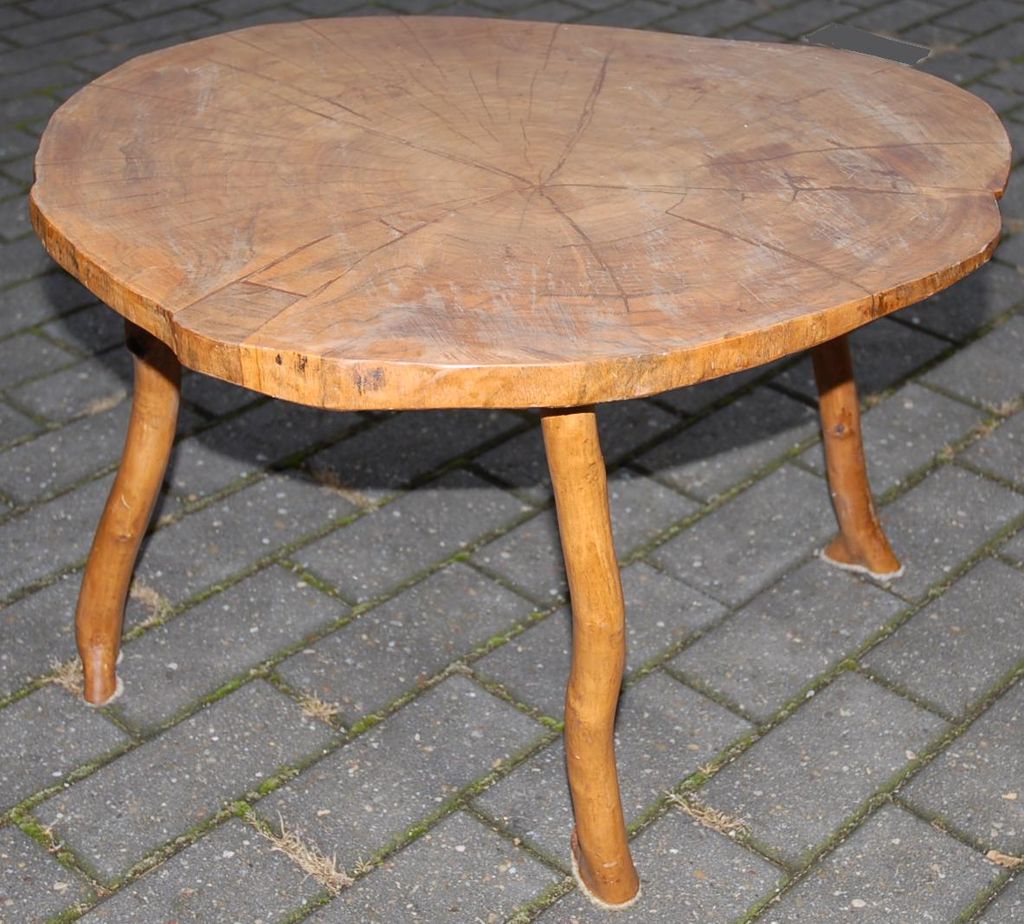 Lovely Piece of Trunk Walnut Coffee Table / Side Table Lovely Piece of Trunk Walnut Coffee Table / Side Table