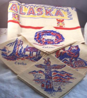 WONDERFUL Vintage STATE Tablecloth ALASKA with Napkins Mint in Box with Original Paper Label! WONDERFUL Vintage STATE Tablecloth ALASKA with Napkins Mint in Box with Original Paper Label!