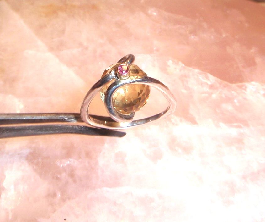 Sterling Silver Citrine Ball & Ruby - Ring Sterling Silver Citrine Ball & Ruby - Ring