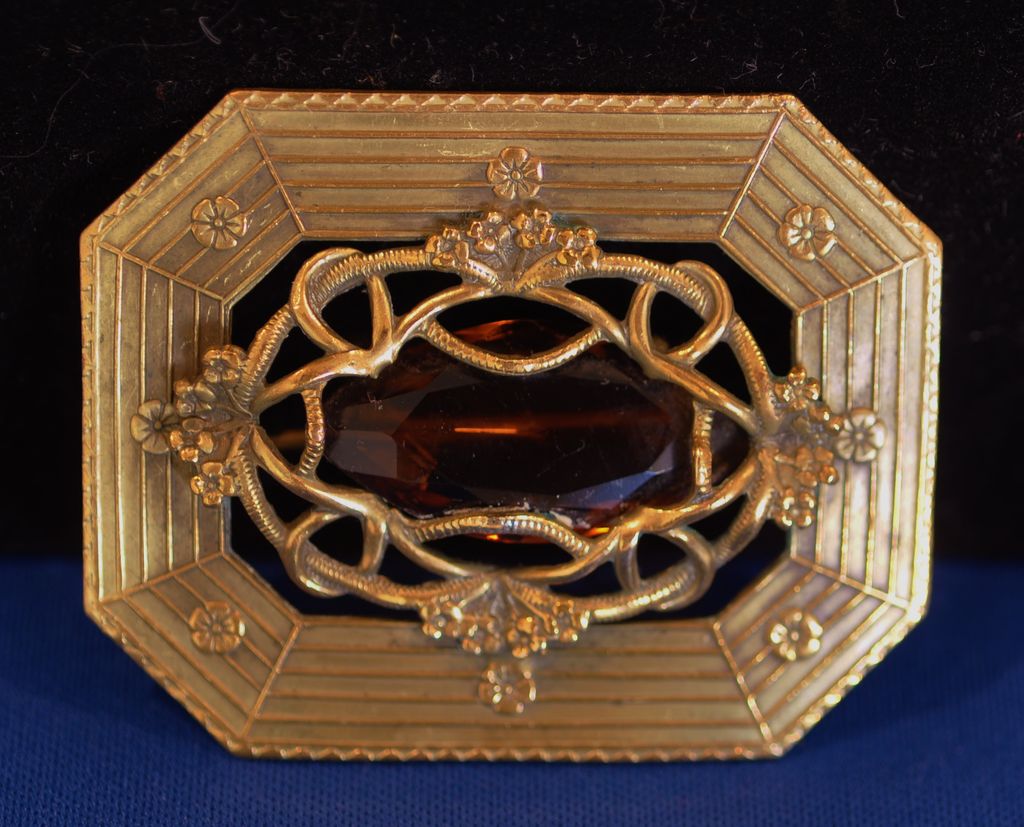 Art Nouveau Sash Ornament Pin with Faceted Amber Stone and C-Clasp Art Nouveau Sash Ornament Pin with Faceted Amber Stone and C-Clasp