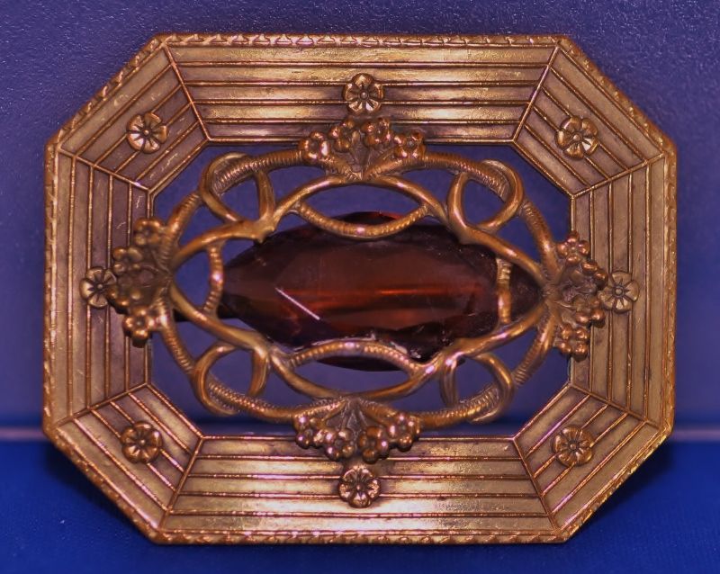 Art Nouveau Sash Ornament Pin with Faceted Amber Stone and C-Clasp Art Nouveau Sash Ornament Pin with Faceted Amber Stone and C-Clasp