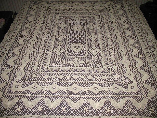 Outstanding Antique Bedspread or Coverlet Ecru Cluny Bobbin Lace & Matching Linen Curtains Book Piece Outstanding Antique Bedspread or Coverlet Ecru Cluny Bobbin Lace & Matching Linen Curtains Book Piece