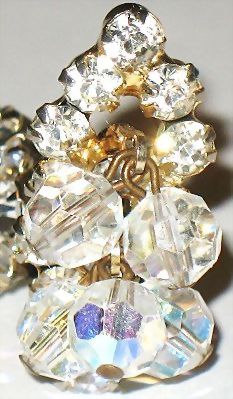 1950s Brilliant D&E Rhinestones with Dangling AB Beads Pin & Earrings Demi 1950s Brilliant D&E Rhinestones with Dangling AB Beads Pin & Earrings Demi