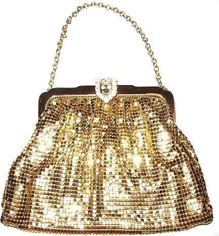 1950s Vintage Whiting & Davis Mesh Metal Purse with Rhinestone Clasp 1950s Vintage Whiting & Davis Mesh Metal Purse with Rhinestone Clasp