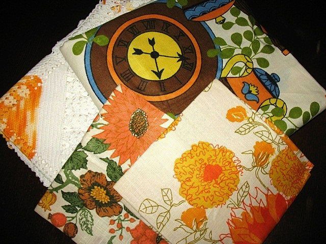 Retro 60s Tablecloth & Vera Hand Towels Linens Lot Retro 60s Tablecloth & Vera Hand Towels Linens Lot