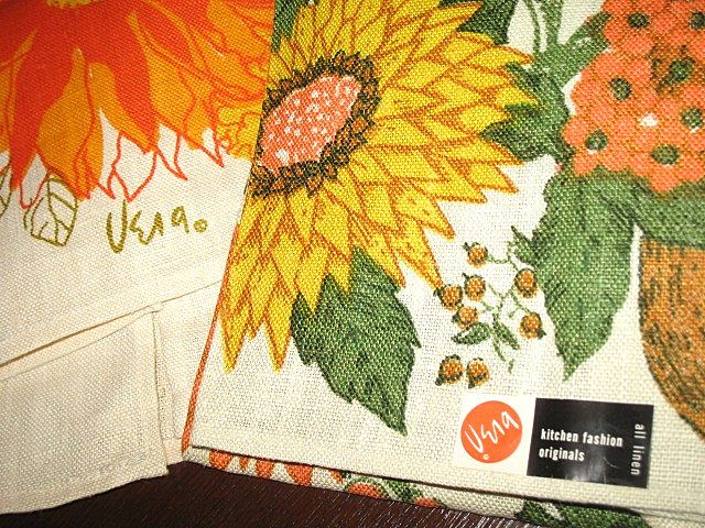 Retro 60s Tablecloth & Vera Hand Towels Linens Lot Retro 60s Tablecloth & Vera Hand Towels Linens Lot