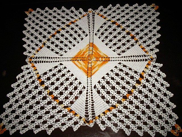 Retro 60s Tablecloth & Vera Hand Towels Linens Lot Retro 60s Tablecloth & Vera Hand Towels Linens Lot