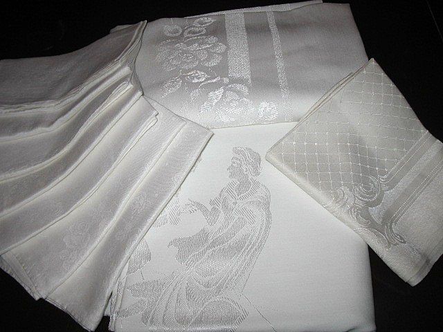 Vintage Damask Linens Lot Tablecloths & Napkins Vintage Damask Linens Lot Tablecloths & Napkins
