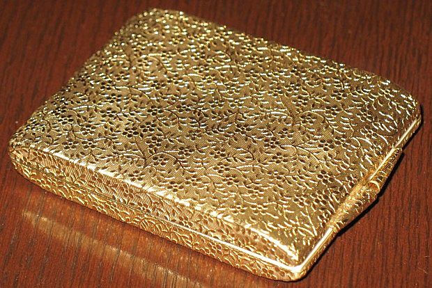 1970s Vintage Compact Max Factor Regency "Golden Bouquet" Thin-Line Unused in Box 1970s Vintage Compact Max Factor Regency "Golden Bouquet" Thin-Line Unused in Box