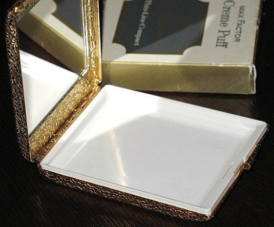 1970s Vintage Compact Max Factor Regency "Golden Bouquet" Thin-Line Unused in Box 1970s Vintage Compact Max Factor Regency "Golden Bouquet" Thin-Line Unused in Box