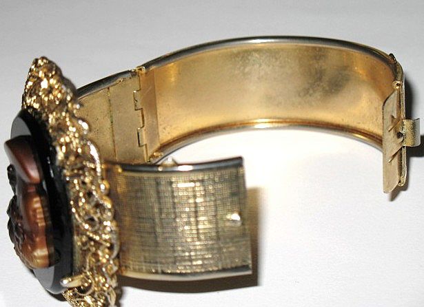 1960s Vintage Jewelry Glass Cameo Hinged Cuff Bracelet & Pendant Necklace 1960s Vintage Jewelry Glass Cameo Hinged Cuff Bracelet & Pendant Necklace