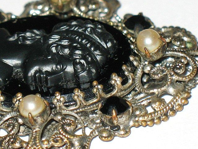 Victorian Jet & Black Glass Cameo & Simulated Pearls Pendant Necklace Victorian Jet & Black Glass Cameo & Simulated Pearls Pendant Necklace