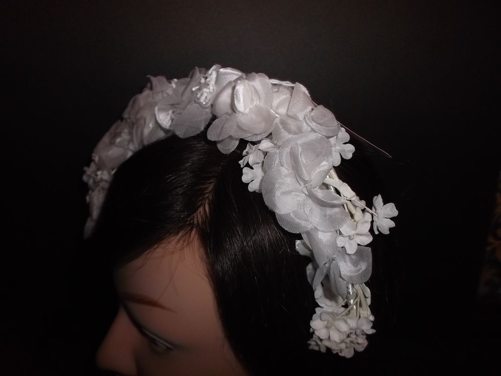 1960s Vintage Bridal Headpiece White Silk Floral Wreath New Old Stock 1960s Vintage Bridal Headpiece White Silk Floral Wreath New Old Stock