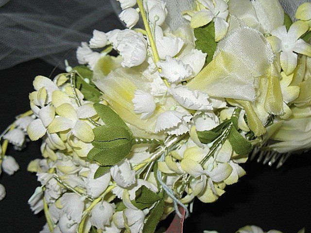 1960s Vintage Bridal Veil & Headpiece Silk Floral Wreath New Old Stock 1960s Vintage Bridal Veil & Headpiece Silk Floral Wreath New Old Stock