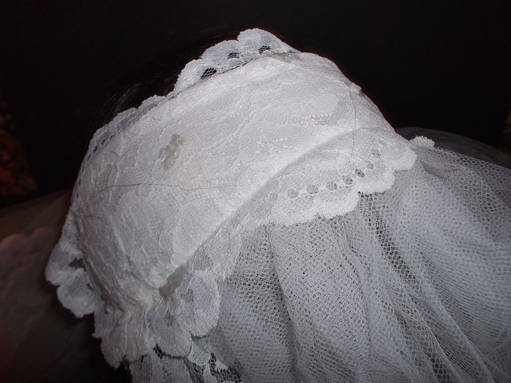 1950s Vintage Bridal Veil & Headpiece Juliet Cap Stunning White Chantilly Lace New Old Stock 1950s Vintage Bridal Veil & Headpiece Juliet Cap Stunning White Chantilly Lace New Old Stock