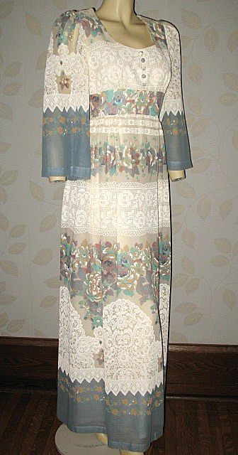1970s Vintage Maxi Dress Floral Lace Print Mister Howard Inc Size Small 1970s Vintage Maxi Dress Floral Lace Print Mister Howard Inc Size Small