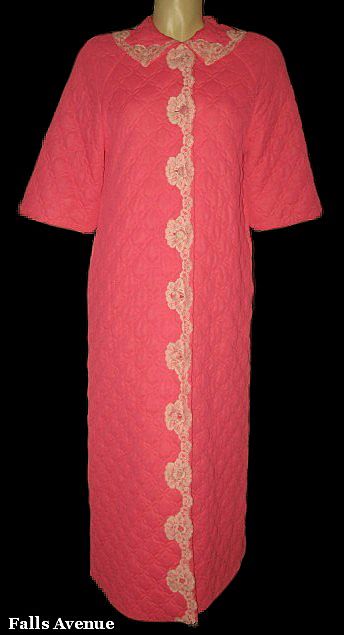 Vintage Robe Sears Roebuck & Co Quilted Pink with Lace Size Small Vintage Robe Sears Roebuck & Co Quilted Pink with Lace Size Small