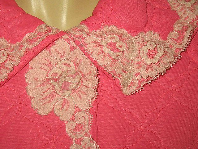Vintage Robe Sears Roebuck & Co Quilted Pink with Lace Size Small Vintage Robe Sears Roebuck & Co Quilted Pink with Lace Size Small