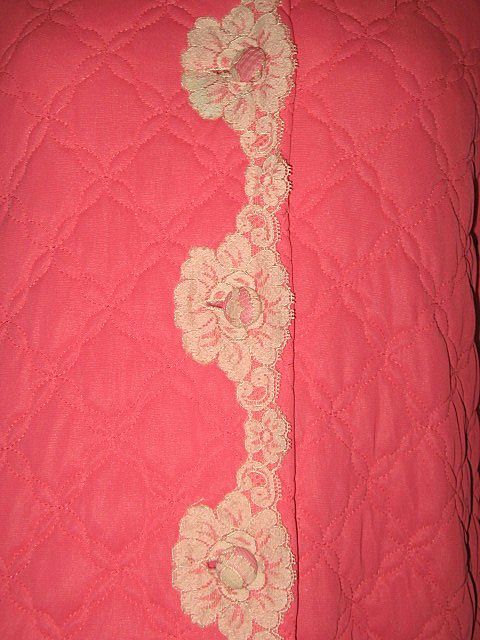 Vintage Robe Sears Roebuck & Co Quilted Pink with Lace Size Small Vintage Robe Sears Roebuck & Co Quilted Pink with Lace Size Small