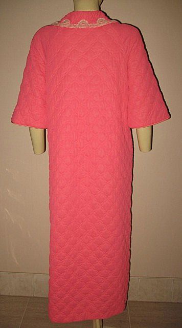 Vintage Robe Sears Roebuck & Co Quilted Pink with Lace Size Small Vintage Robe Sears Roebuck & Co Quilted Pink with Lace Size Small