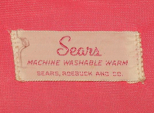 Vintage Robe Sears Roebuck & Co Quilted Pink with Lace Size Small Vintage Robe Sears Roebuck & Co Quilted Pink with Lace Size Small