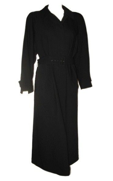 Early 1990s Vintage Woman's Black Wool Coat Giorgio Armani Le Collezioni Size Small/Medium Early 1990s Vintage Woman's Black Wool Coat Giorgio Armani Le Collezioni Size Small/Medium